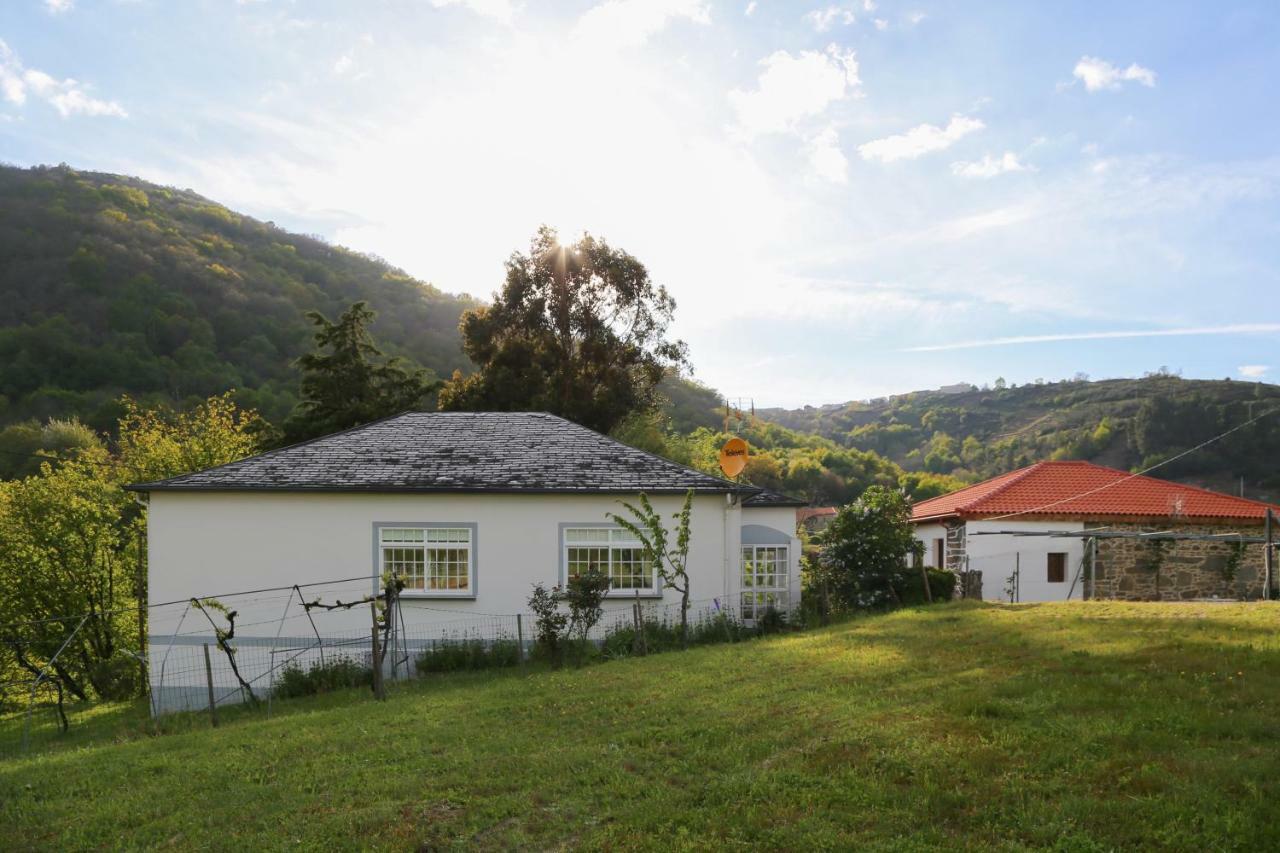 Willa Casa Dodo Castro Caldelas Zewnętrze zdjęcie